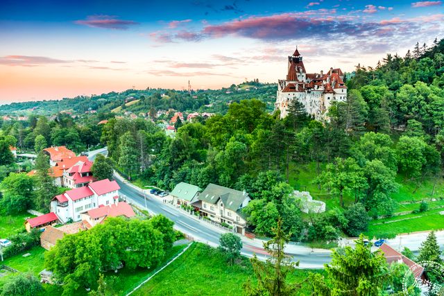 罗马尼亚知名的吸血堡古城.(图片提供/旅游经)